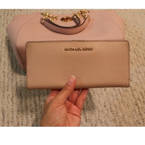 MICHAEL KORS PURSE WITH WALLET - Picture 6 of 8